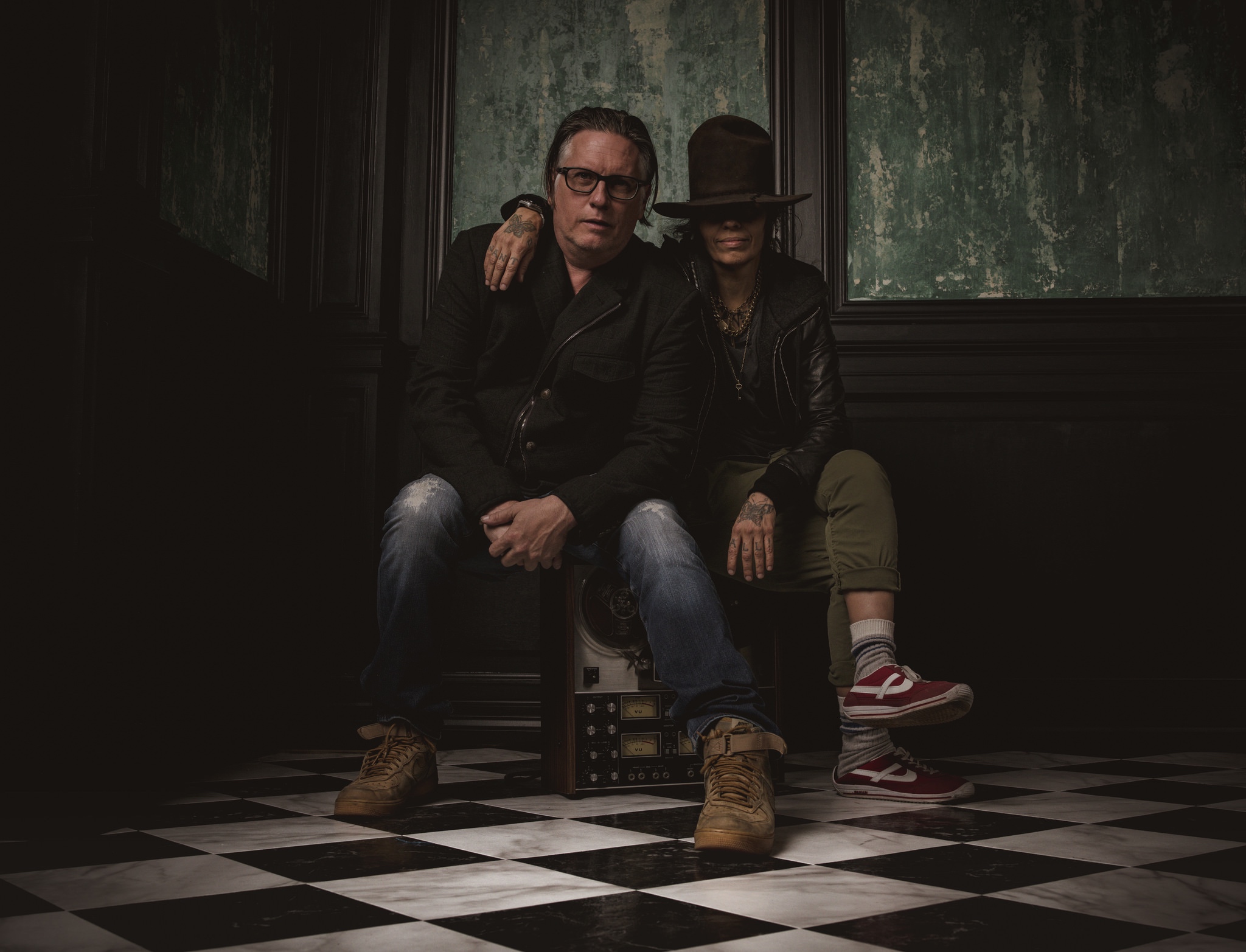Linda Perry & Kerry Brown - Photo by Dylan O'Connor