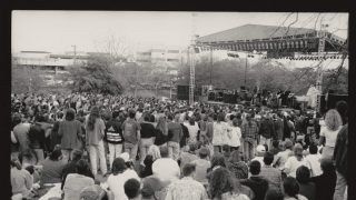 Outdoor Stage - SXSW 1999 - Photo by Shelley Rutledge Outdoor Stage - SXSW 1999 - Photo by Shelley Rutledge