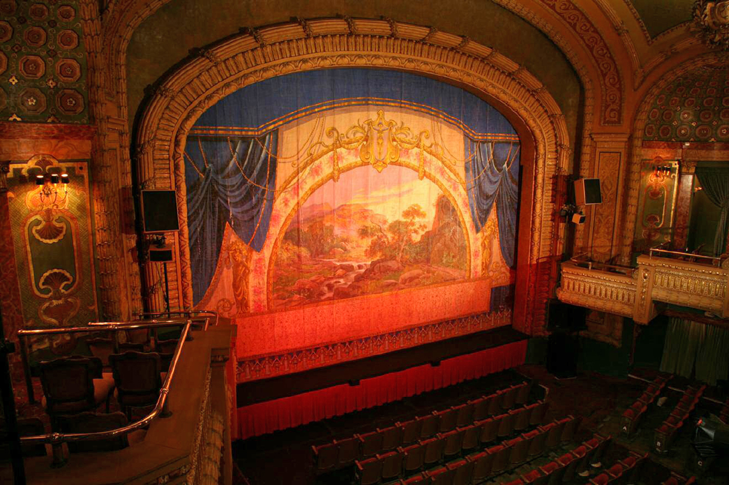 The Paramount Theatre fire curtain