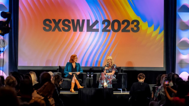 Featured Session: Chelsea Handler & Jen Psaki Photo By Jordan Hefler