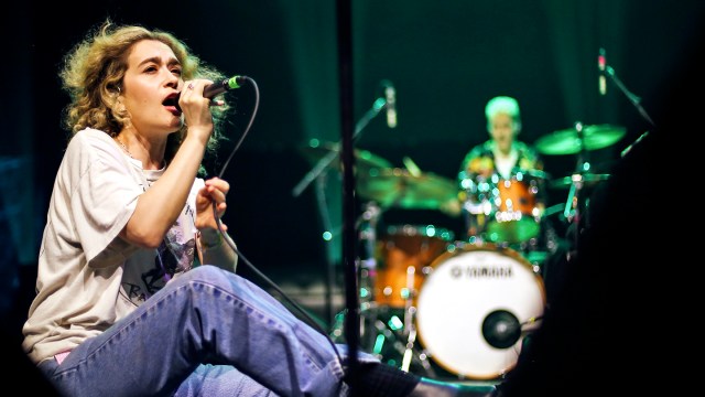 Blondshell – Photo by Holly Jee