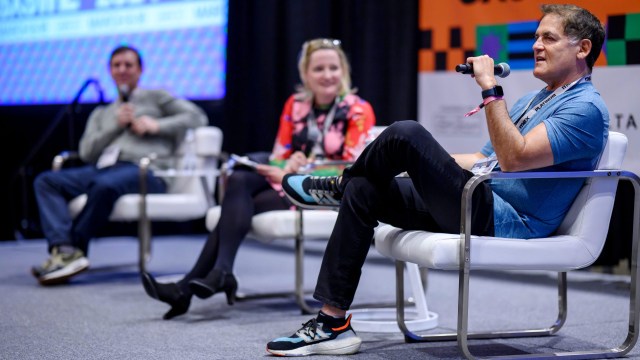 Scaling Up with Mark Cuban and Andrew McCollum – SXSW 2024 – Photo by Benjamin Hale Scaling Up with Mark Cuban and Andrew McCollum – SXSW 2024 – Photo by Benjamin Hale