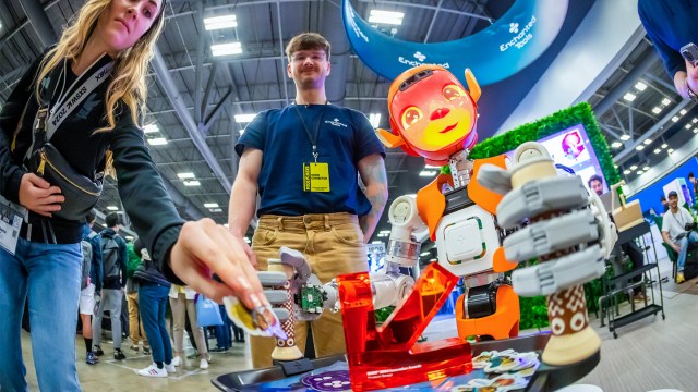 Innovation Award Winner at the SXSW Expo – SXSW 2024 – Photo by Aaron Rogosin Innovation Award Winner at the SXSW Expo – SXSW 2024 – Photo by Aaron Rogosin