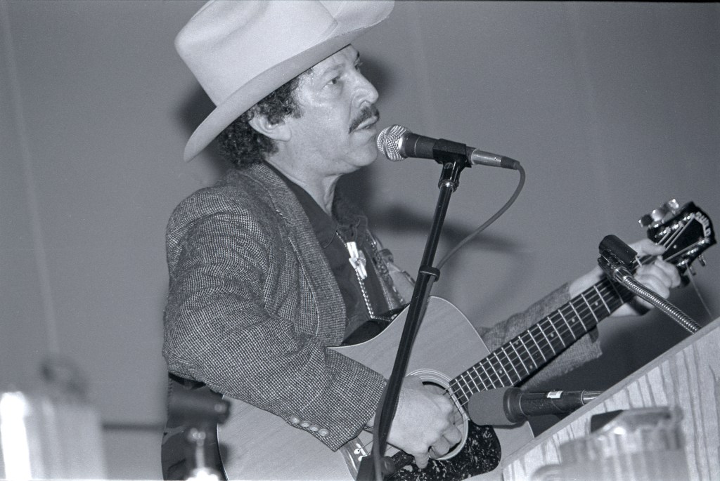 Kinky Friedman at SXSW 1990. Photo by Martha Grenon.