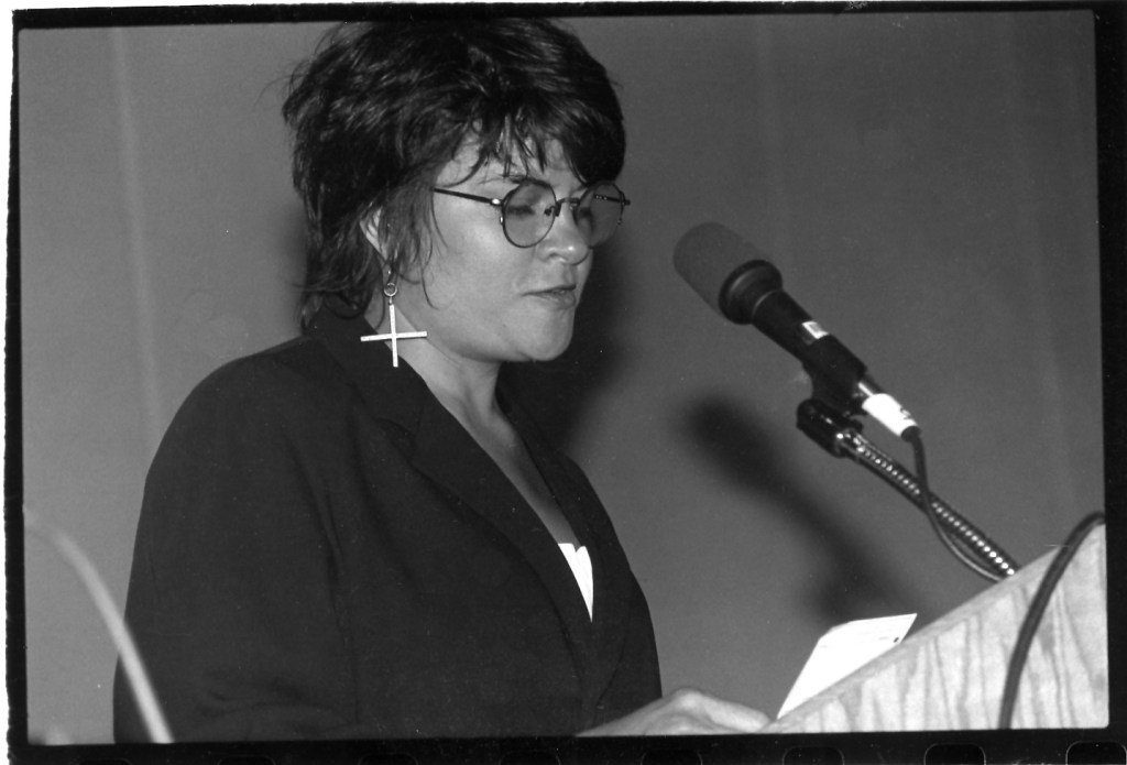 Rosanne Cash at SXSW 1991. Photo by Martha Grenon.